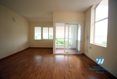Lovely house with lake view for lease in Tu Hoa street